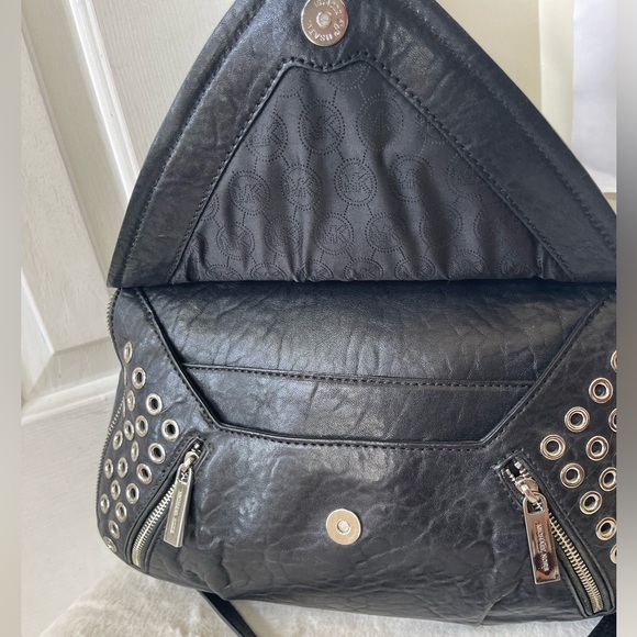 Michael Kors Black Leather Satchel EUC - Picture 11 of 14